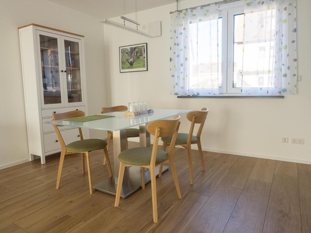 16Lilien Apartmentwohnung Waiblingen  Luaran gambar